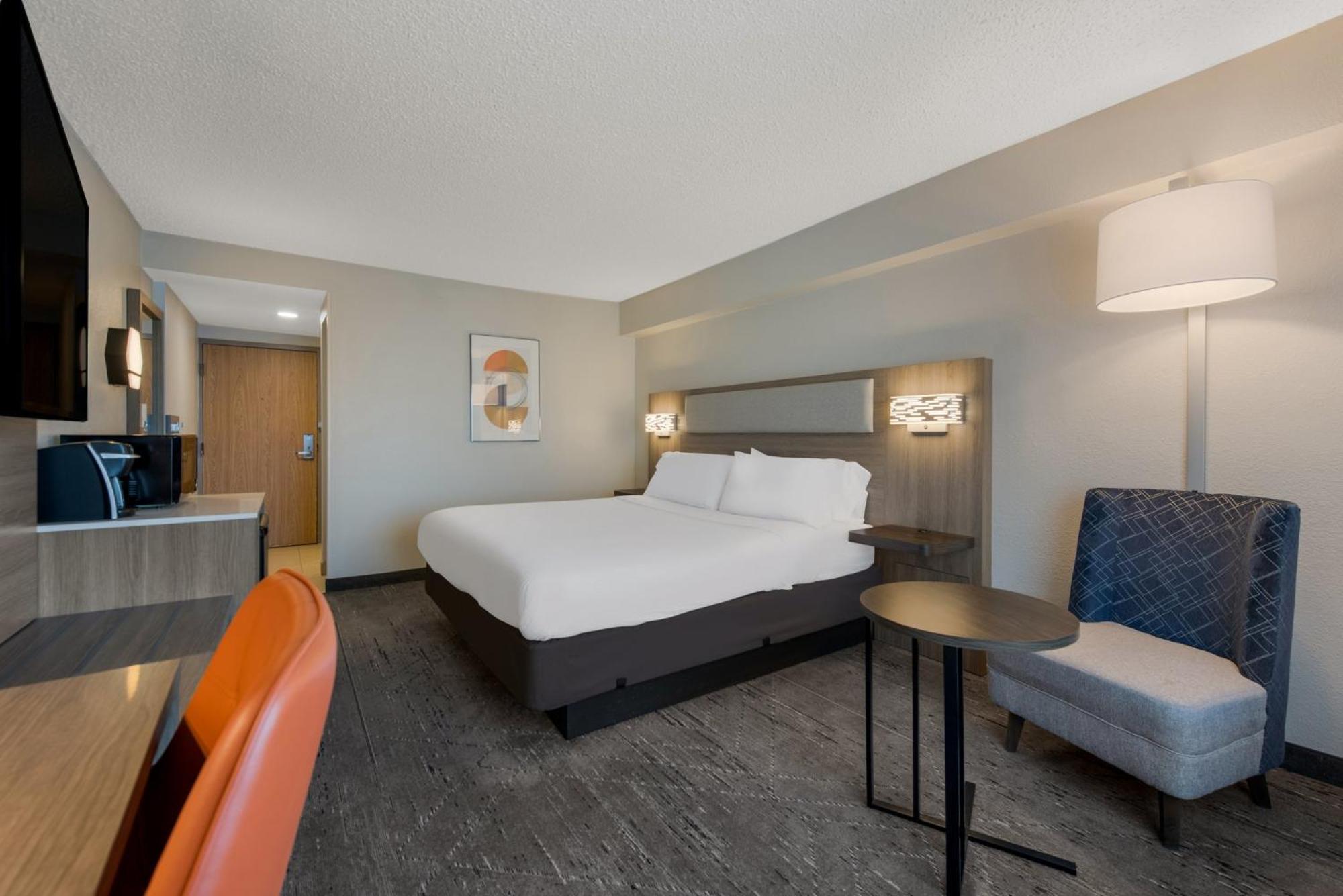 Holiday Inn Express Hotels- Hampton By Ihg Exterior foto